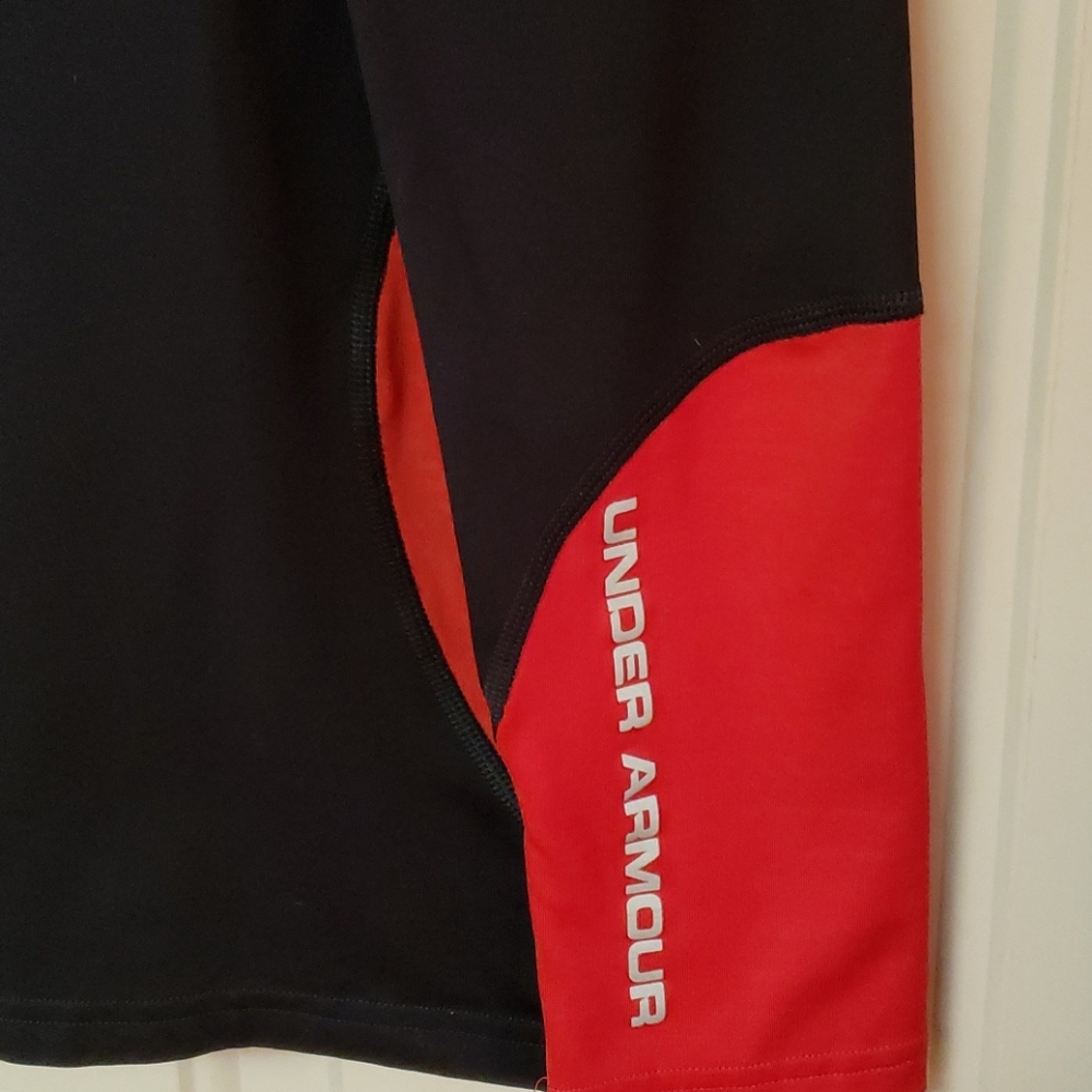 Like New! Under Armour yxl cold gear shirt - Picture 2 of 4